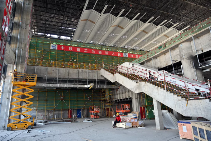 预计2021年1月份完成新沂南站站房及配套设施的建设,连徐