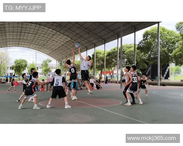 青少年体育教育在塑造品格与人格发展中的重要作用与实践探索 青少年体育教育在塑造品格与人格发展中的重要作用与实践探索